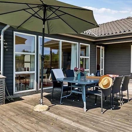 Bright And Well-maintained With Spa, Sauna, Several Terraces And A Lovely Natural Plot Just A Few Minutes Walk From The Water And *